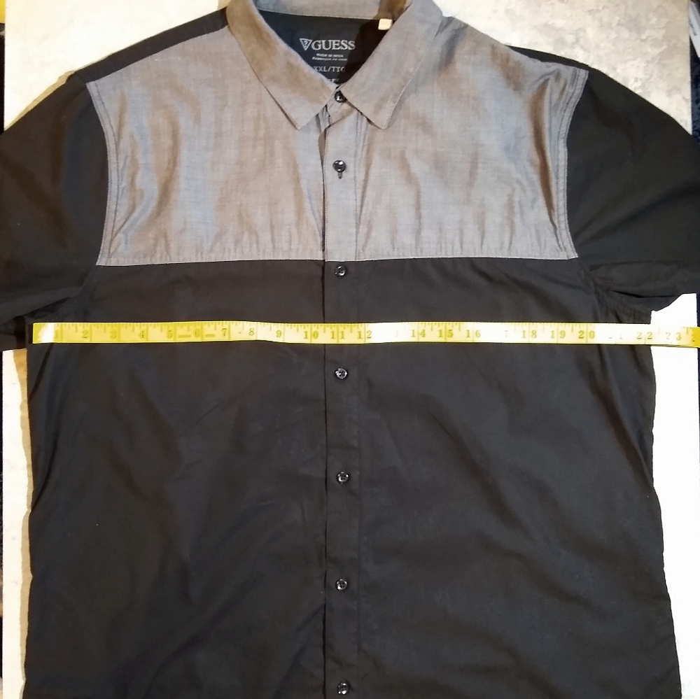 Guess - Picture 6 of 7